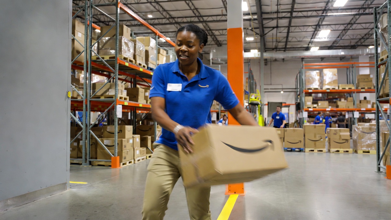 Vacante de Warehouse Associate (Empacotador) en Amazon EE.UU.: Guía completa actualizada